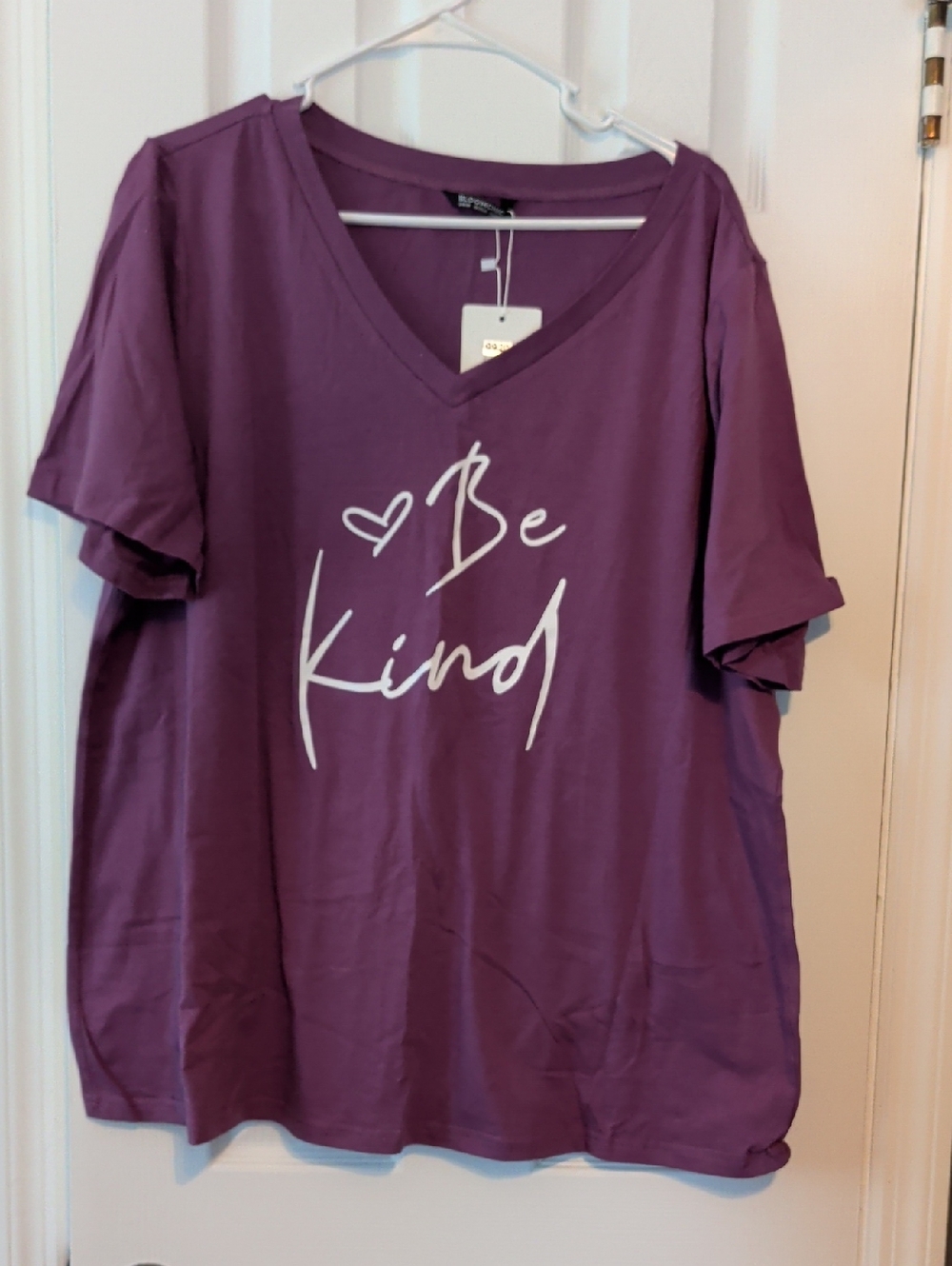 BloomChic Purple Tee with White "Be Kind" Sz 18/20 NWOT